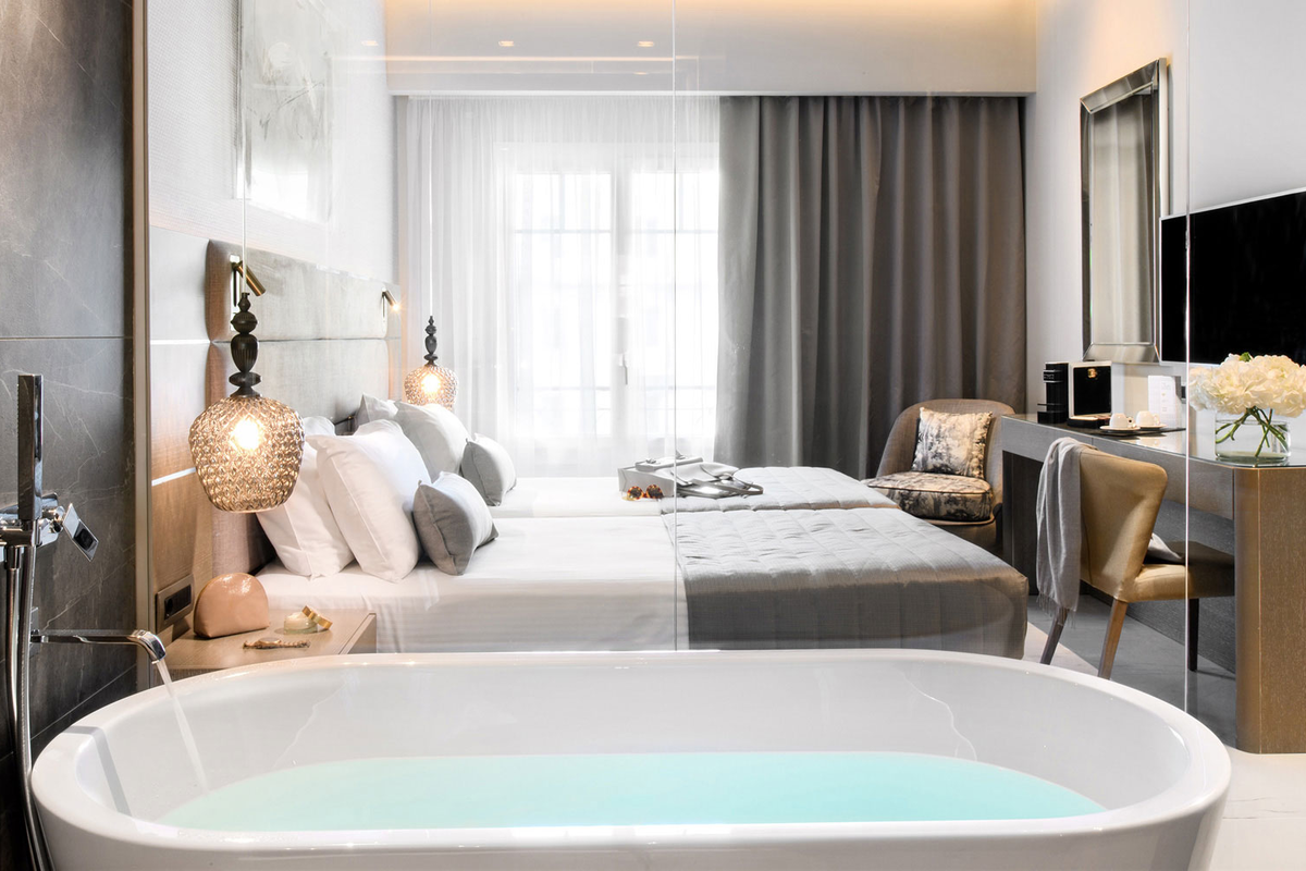 Deluxe Δωμάτια & Σουίτες